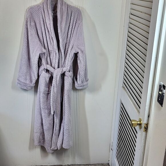 Carole Hochman Lavender Robe - Picture 5 of 6